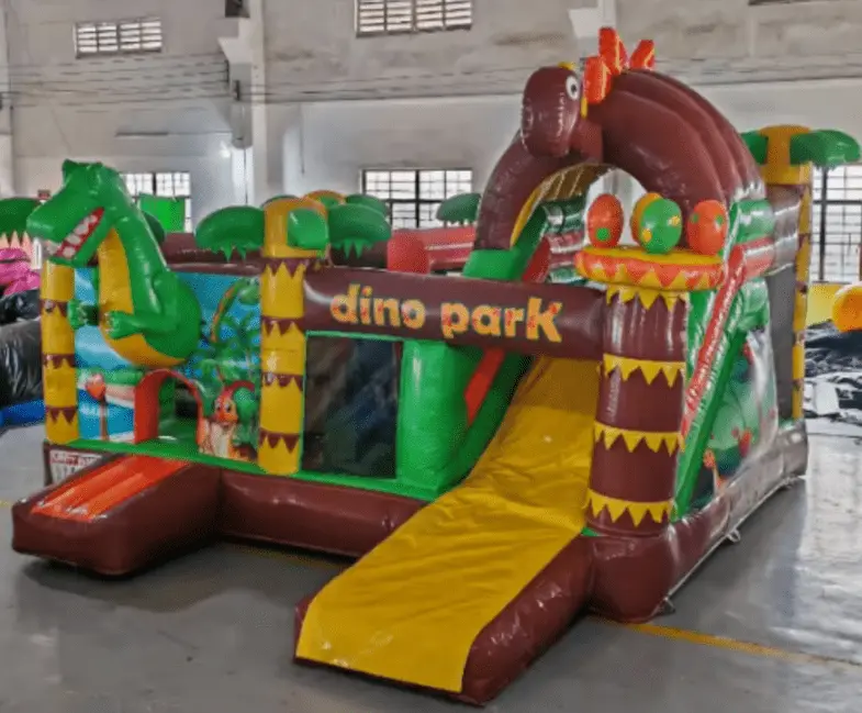 Glissière gonflable dinosaure avec piscine à éclaboussures